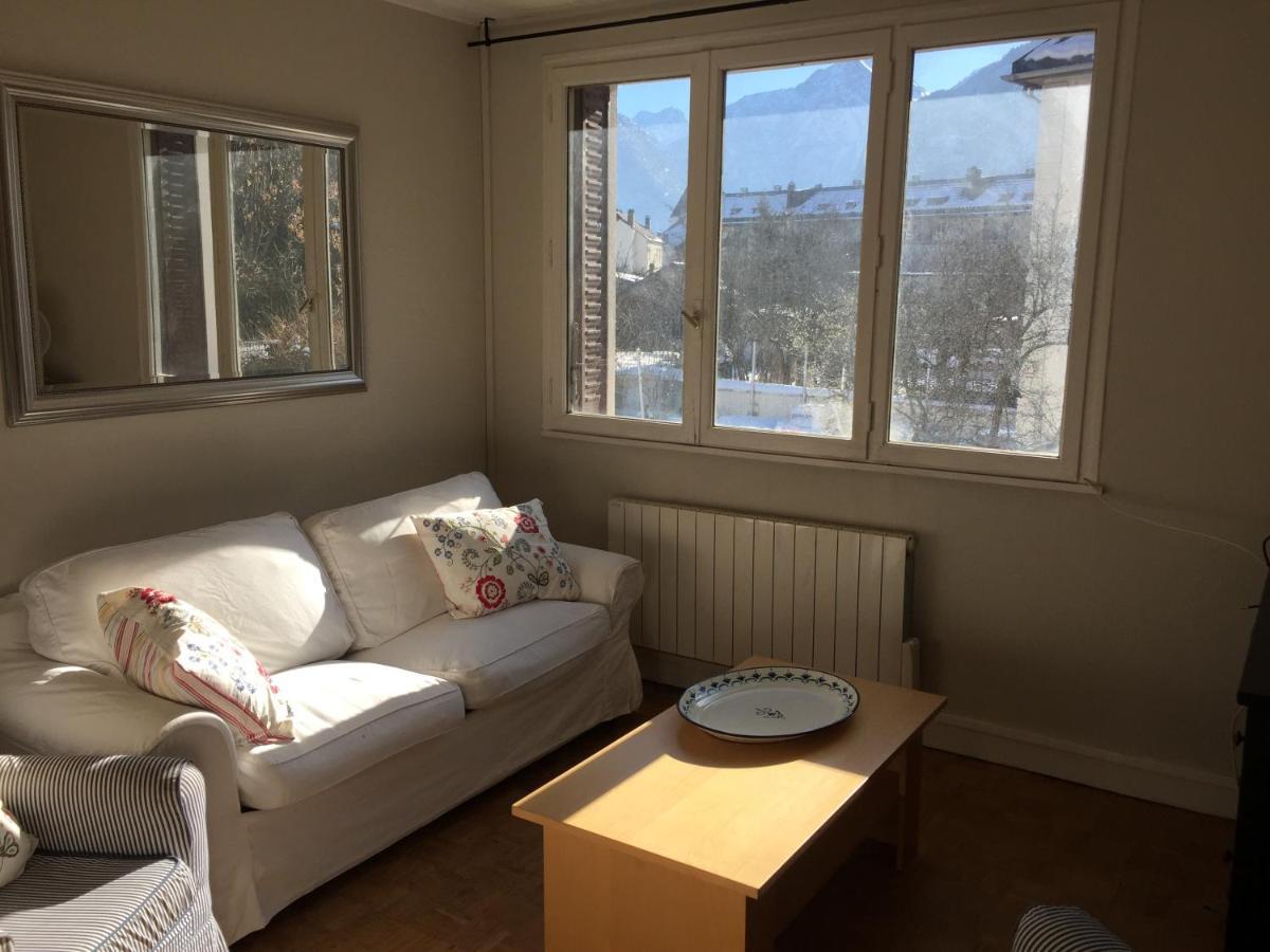 Superbe Appartement A Bourg D'Oisans Avec Terrasse Sud เลอบูร์-เดอัวซ็อง ภายนอก รูปภาพ