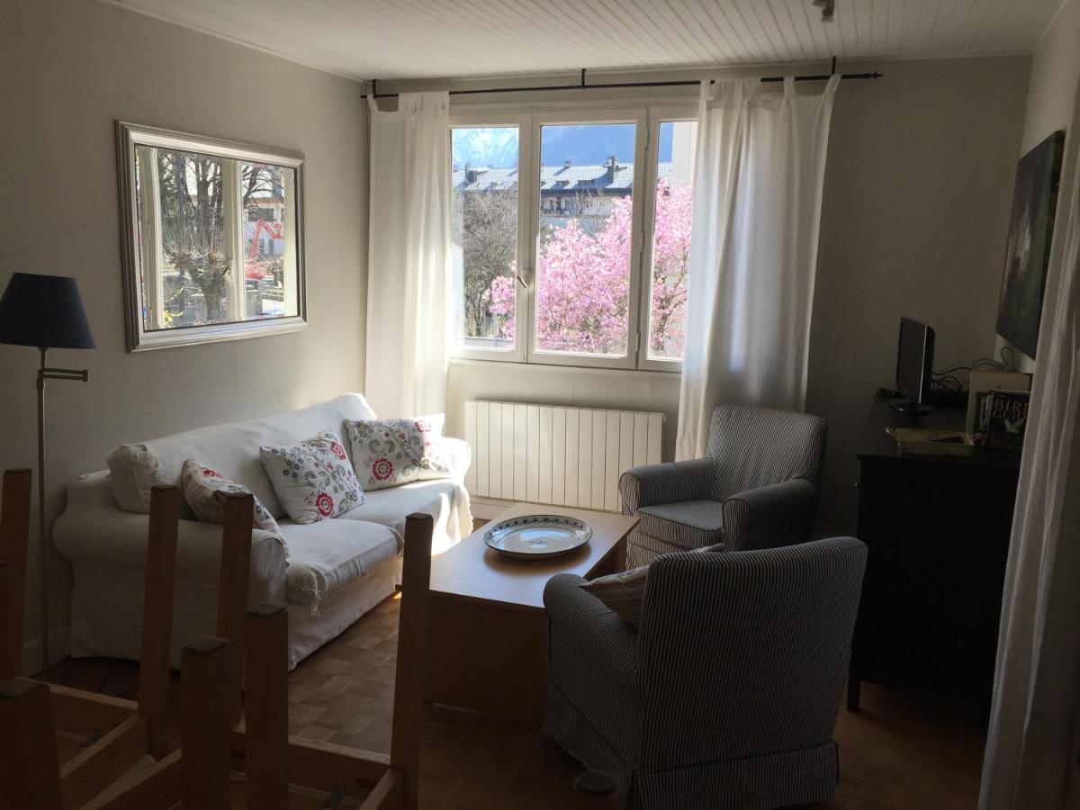 Superbe Appartement A Bourg D'Oisans Avec Terrasse Sud เลอบูร์-เดอัวซ็อง ภายนอก รูปภาพ